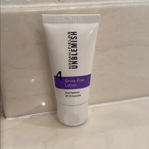 Rodman + Fields Shine-Free Lotion